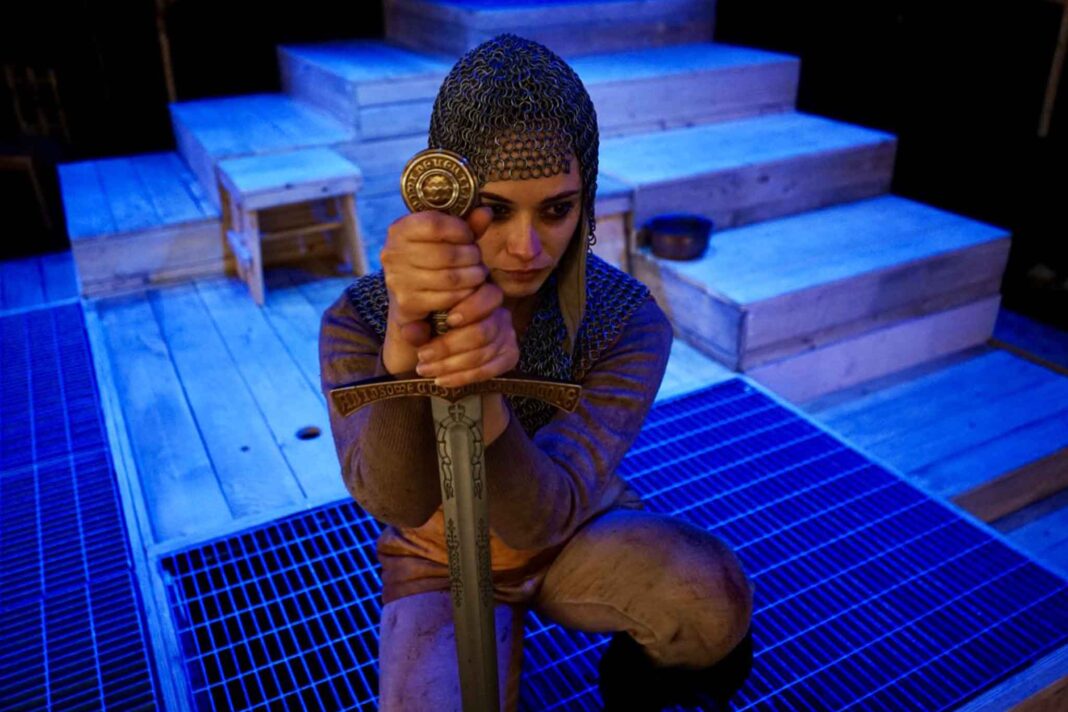 Giovanna-Darco-anathema-teatro