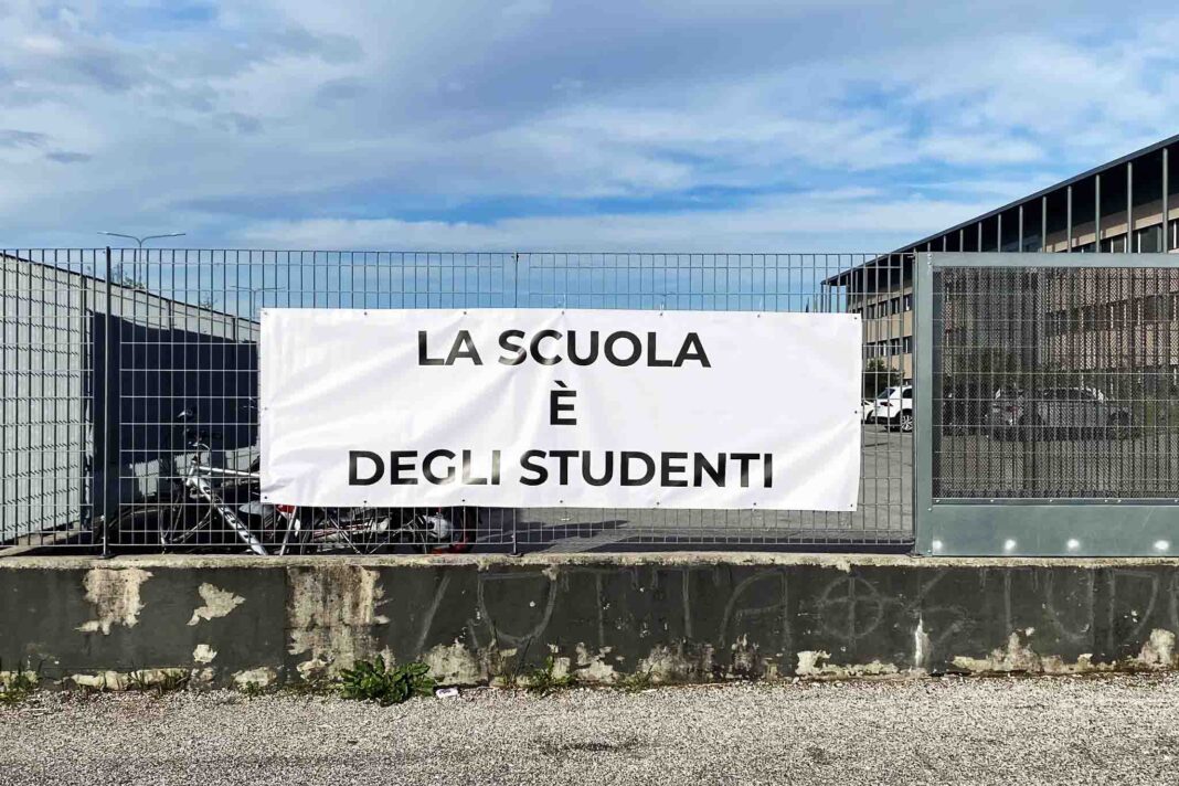 striscione-alunni-Stringher